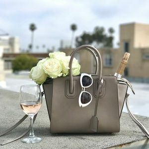 MARCIANO MAREVA HANDBAG